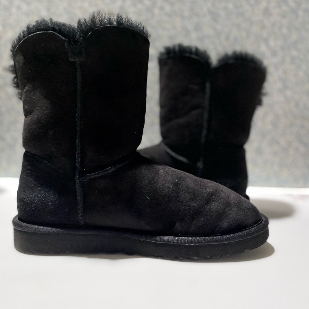 Ugg Bailey Button - image 3